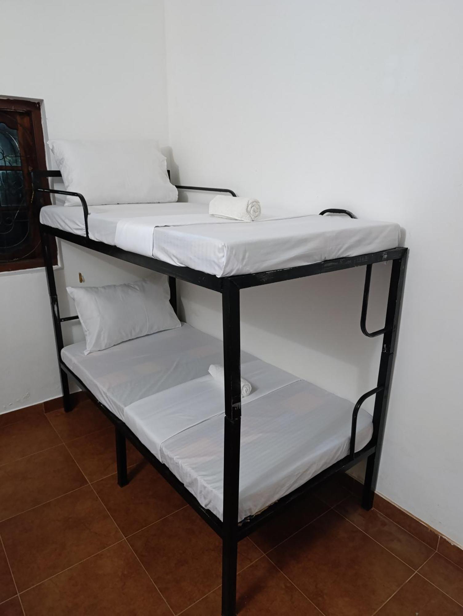 S And P Airport Transit Hostel And Villa 01 Negombo Zewnętrze zdjęcie