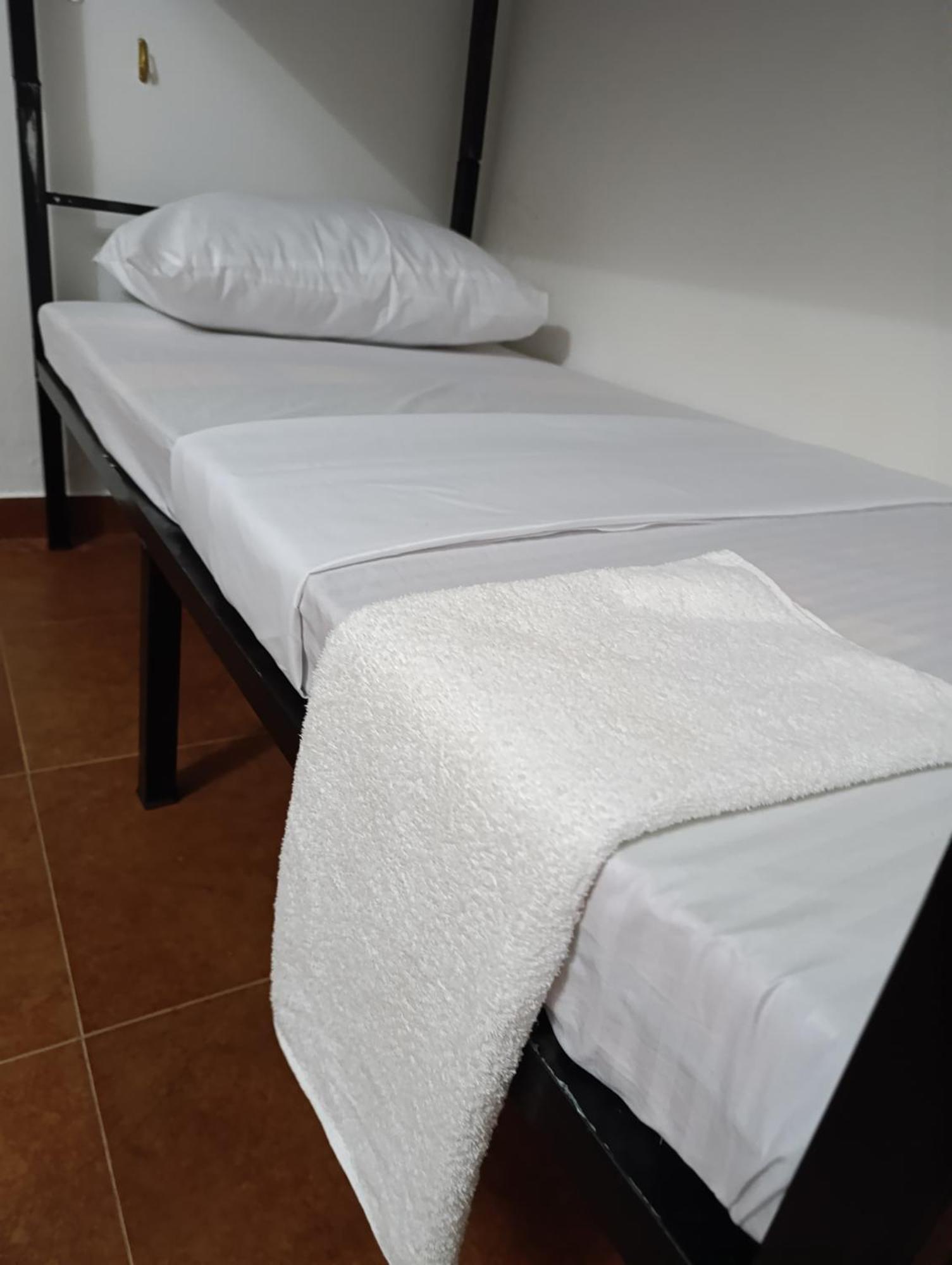 S And P Airport Transit Hostel And Villa 01 Negombo Zewnętrze zdjęcie