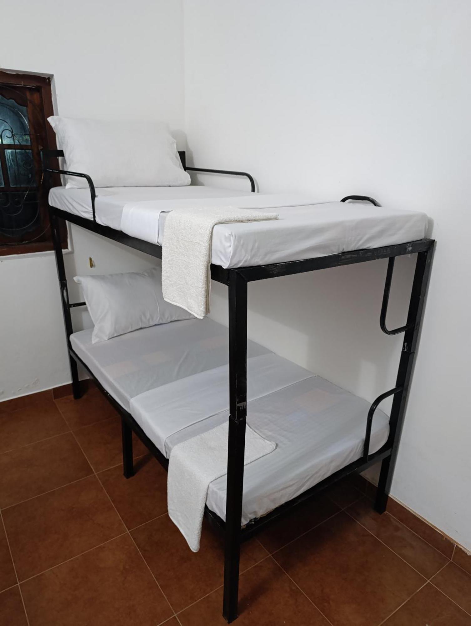 S And P Airport Transit Hostel And Villa 01 Negombo Zewnętrze zdjęcie