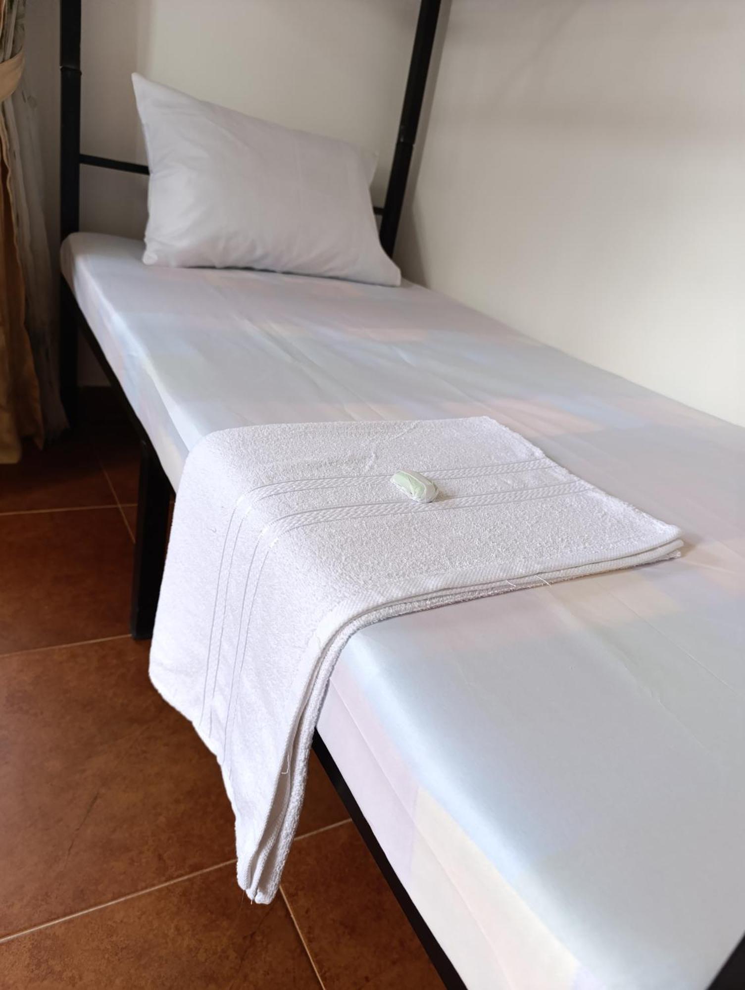 S And P Airport Transit Hostel And Villa 01 Negombo Zewnętrze zdjęcie