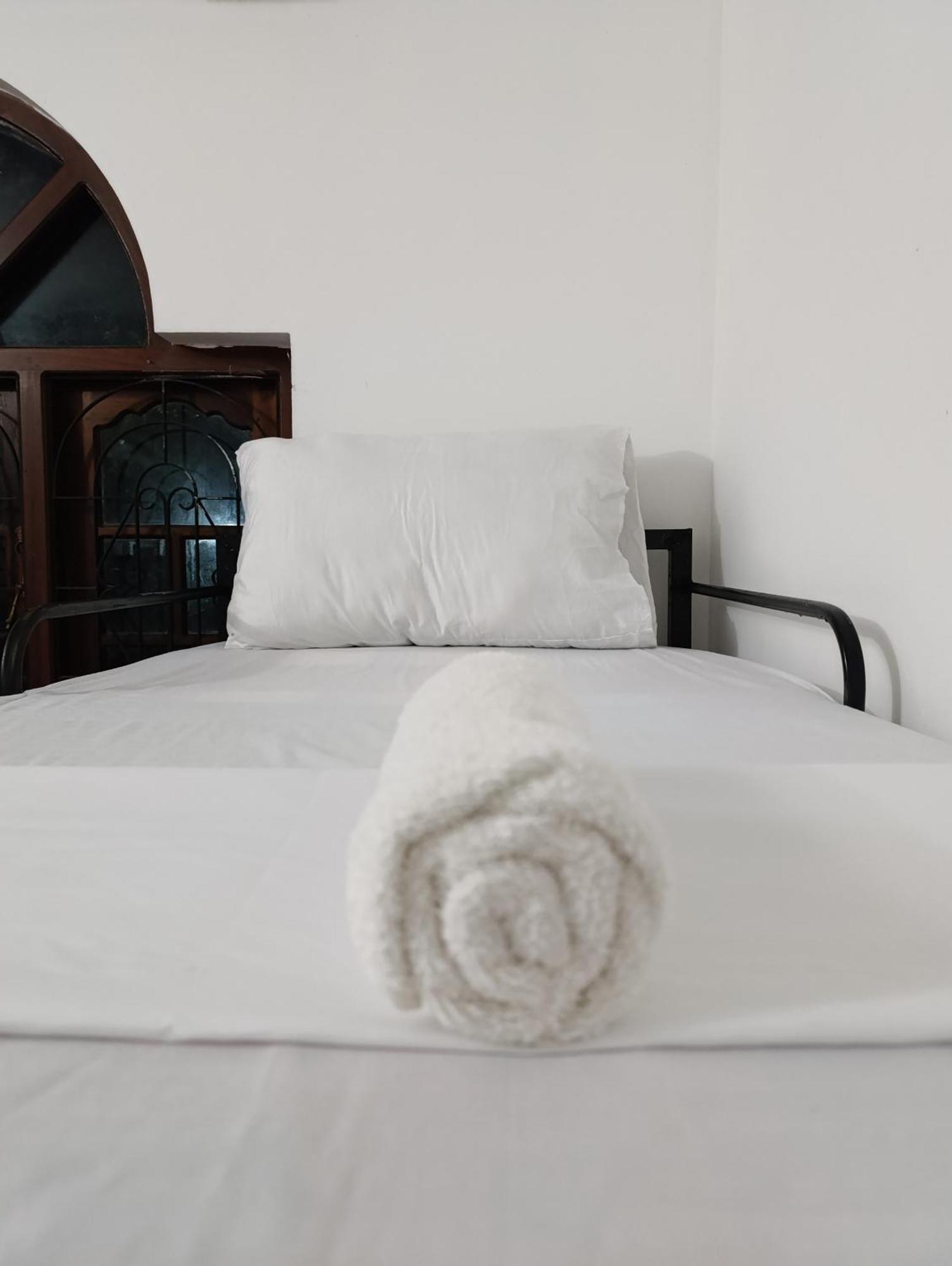 S And P Airport Transit Hostel And Villa 01 Negombo Zewnętrze zdjęcie